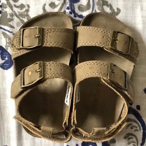 Carter’s boys tan sandal’s